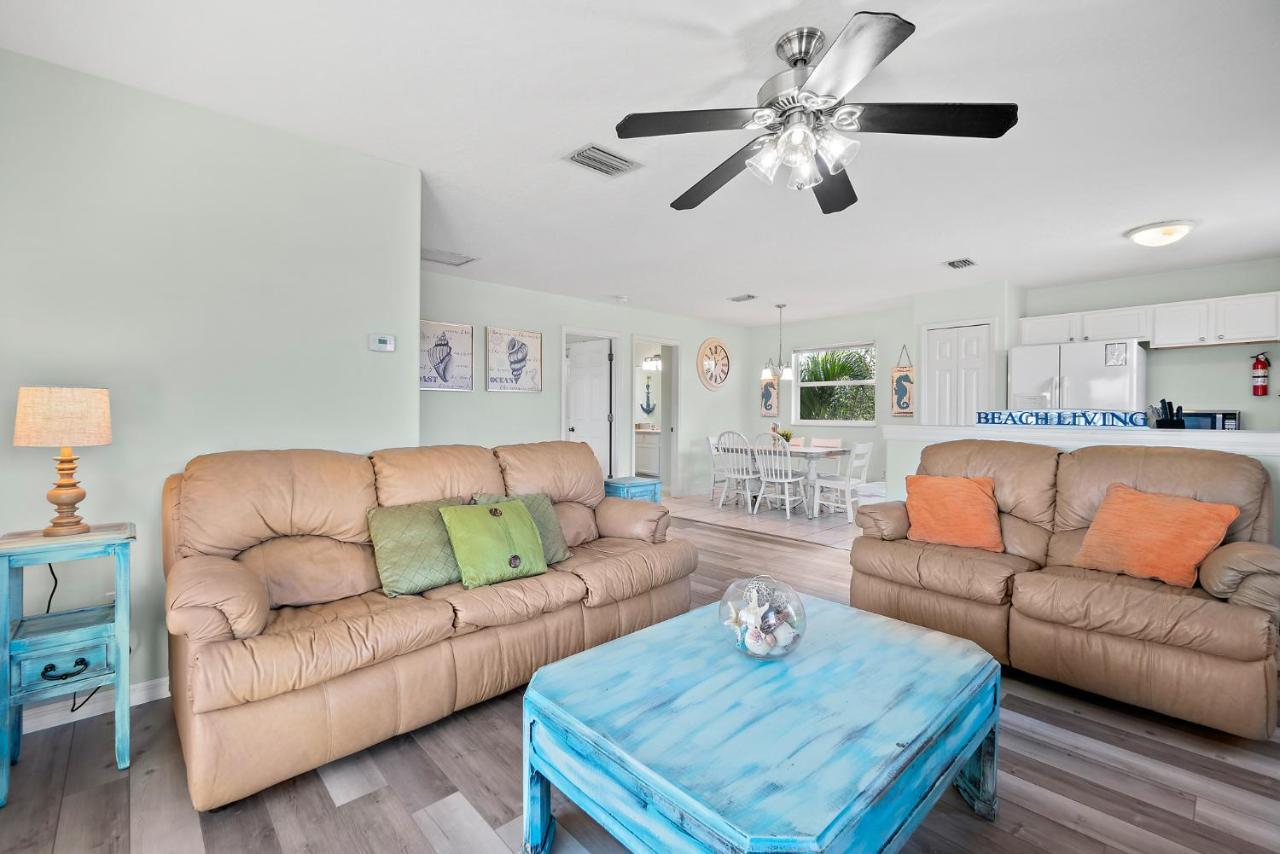 Beachside Serenity Escape - Private 3Br And 2Ba, Dog Friendly Duplex Oasis, Steps To Shore! เมลเบิร์น ภายนอก รูปภาพ